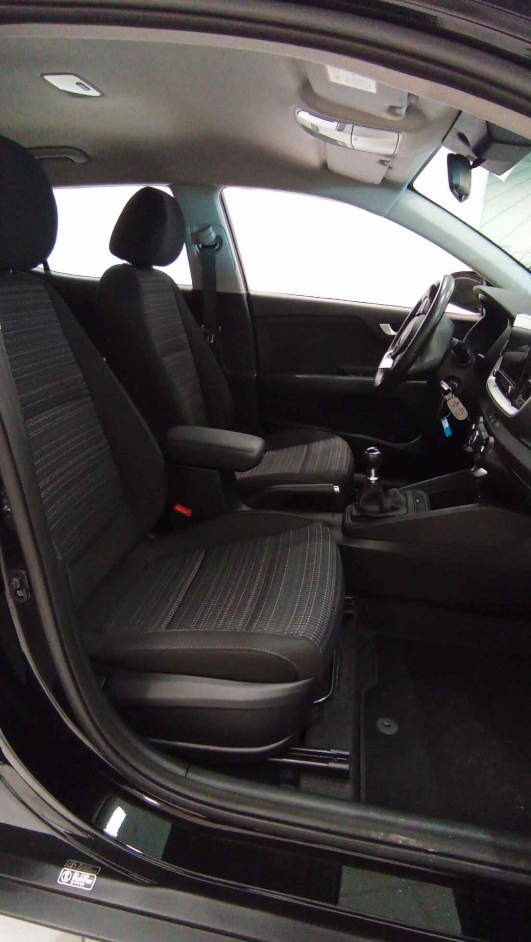 KIA STONIC 1.2 BZ - UNICO PROPRIETARIO - OK NEOP.