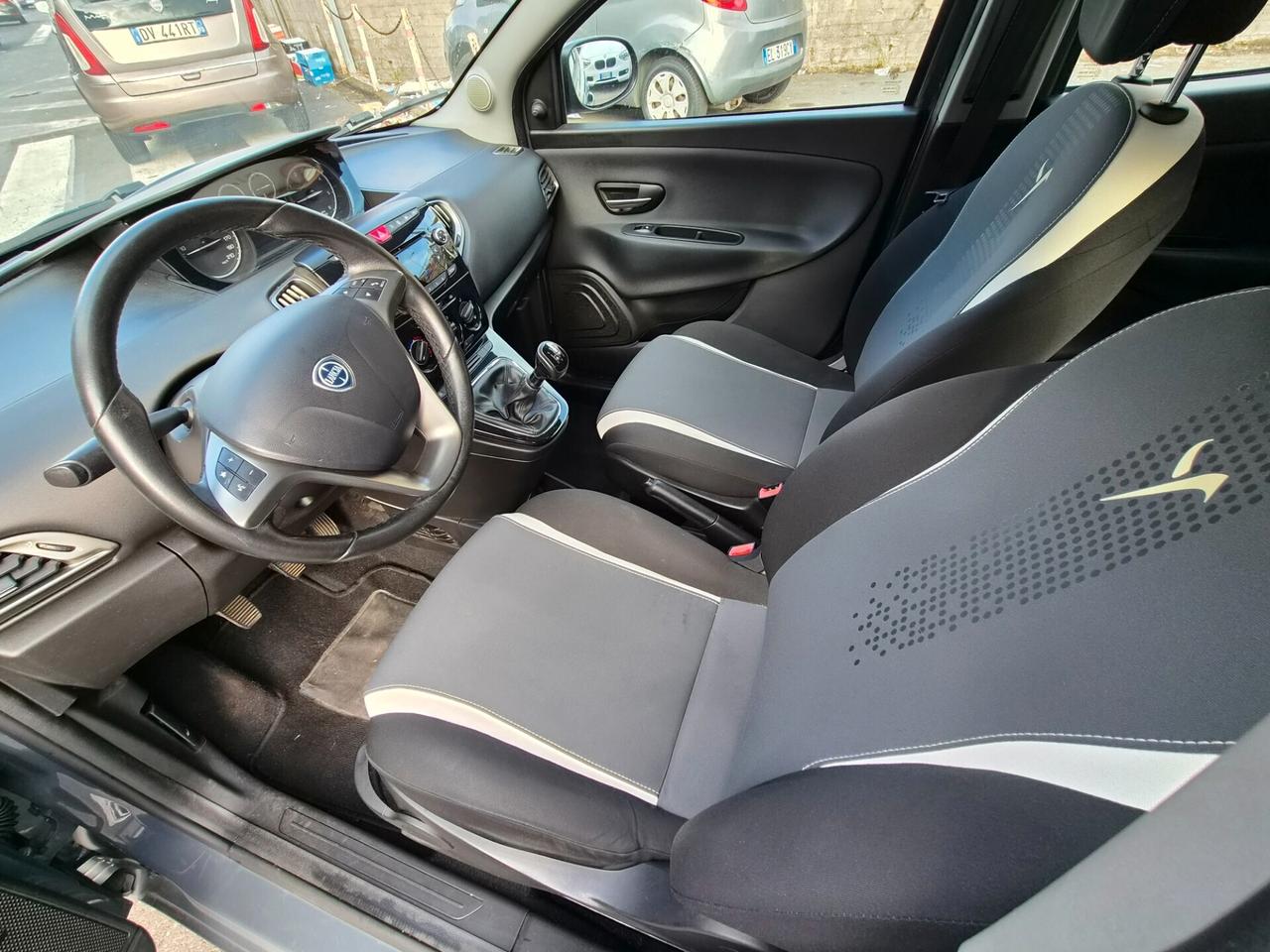 Lancia Ypsilon 1.3 MJT 16V 95 CV 5 porte S&S Elle
