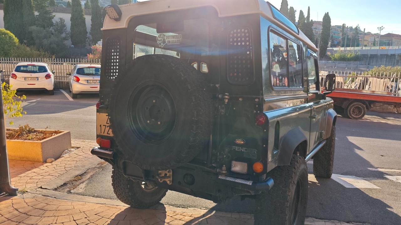 Land Rover Defender 90 2.5 Td5 Station Wagon