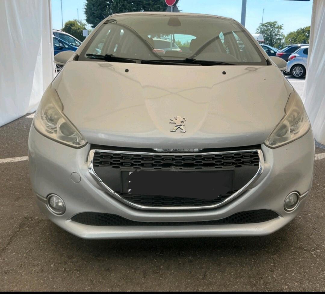 Peugeot 208 1.6 e-HDi 115 CV Stop&Start 2014