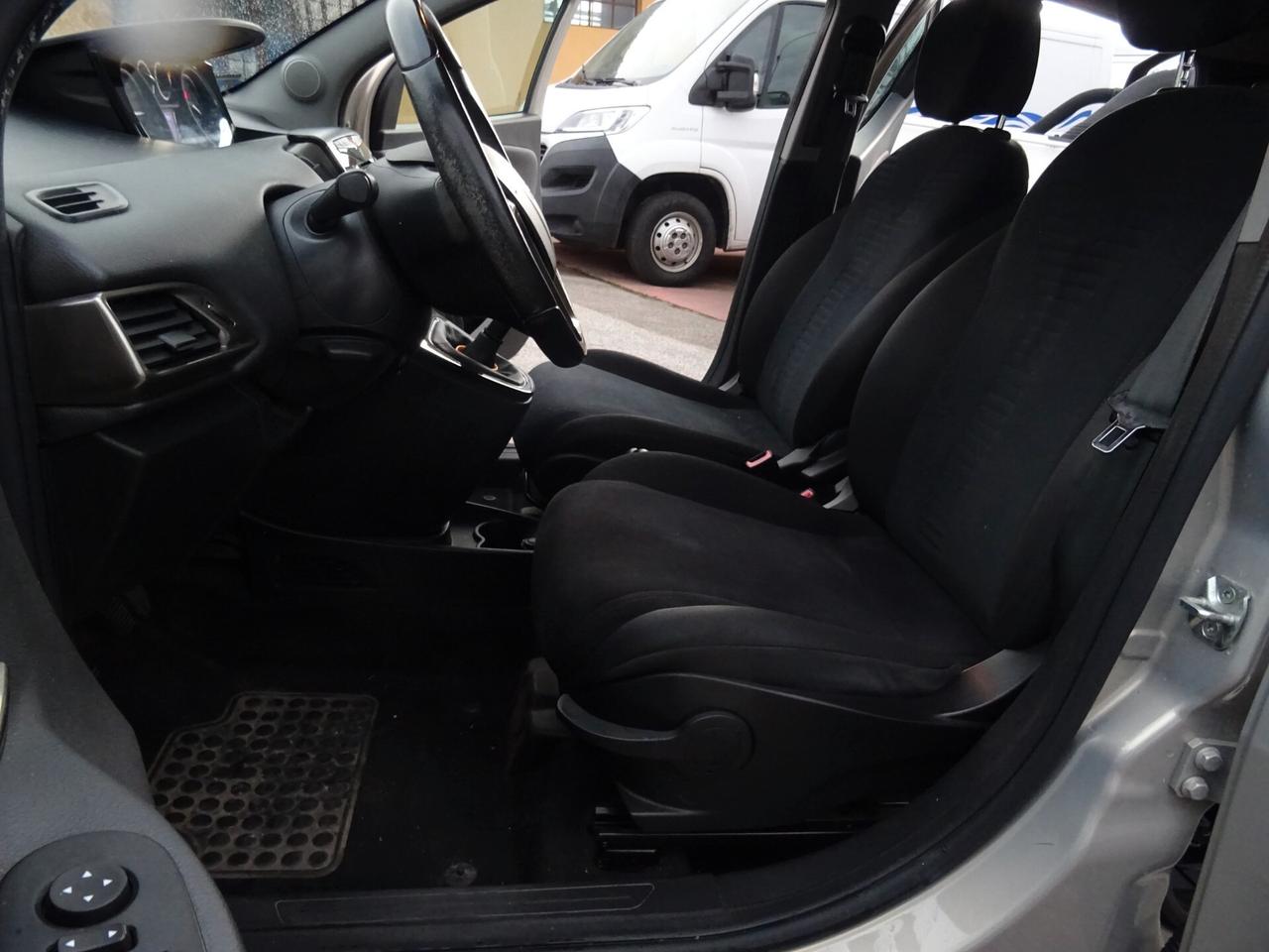 Lancia Ypsilon 1.2 69 CV 5p Elle OK NEOPATENTATI