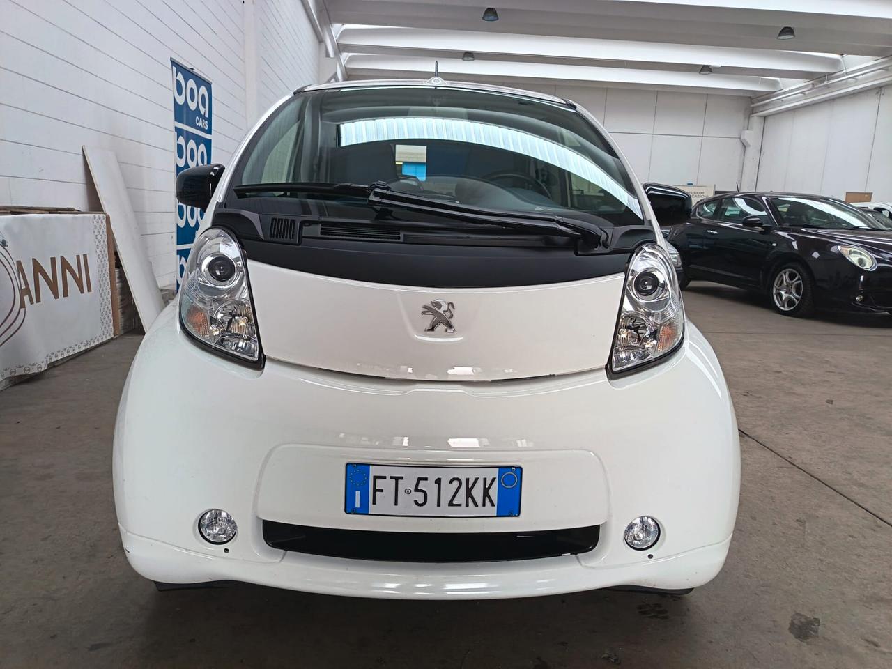Peugeot iOn Active