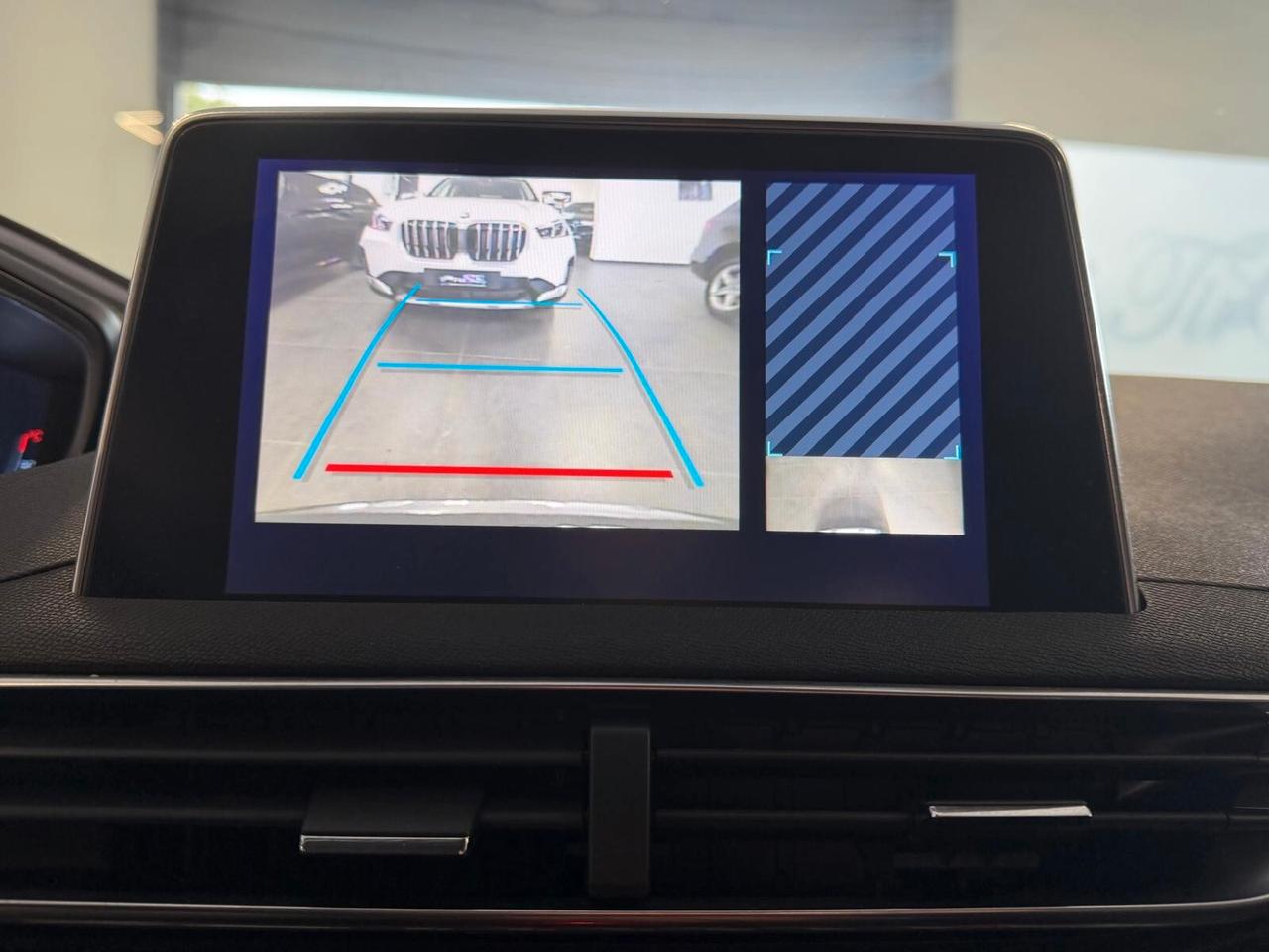 PEUGEOT 3008 1.6 BLUEHDI 120CV OK NEOPATENTATO NAVI CAM ANNO 2017