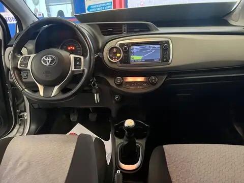 Toyota Yaris 1.0 Lounge | IDEALE NEO PATENTATI | Navi, Telecamera, Cruise Control