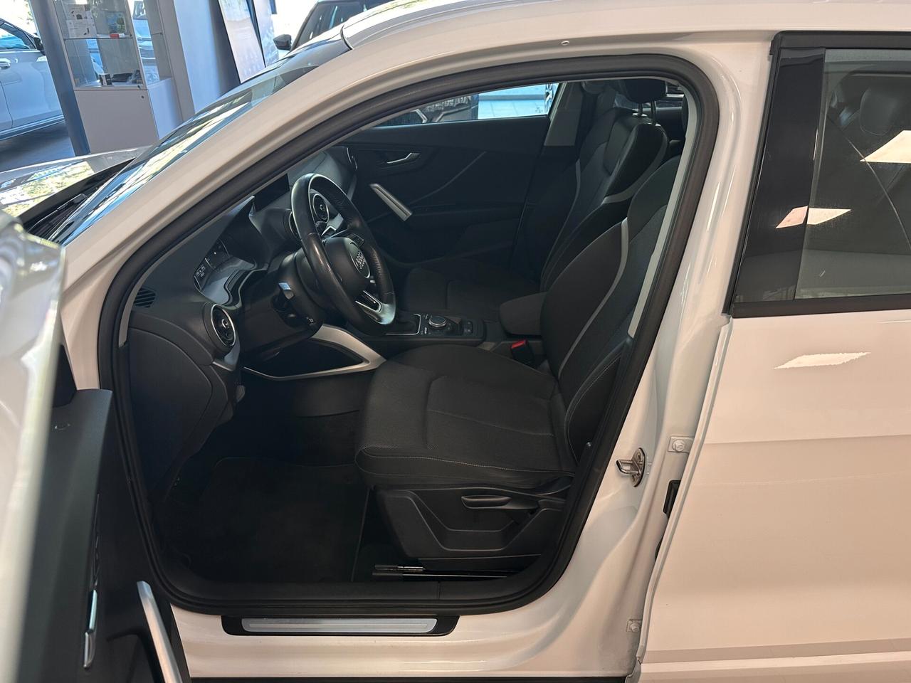 Audi Q2 30 TDI Business