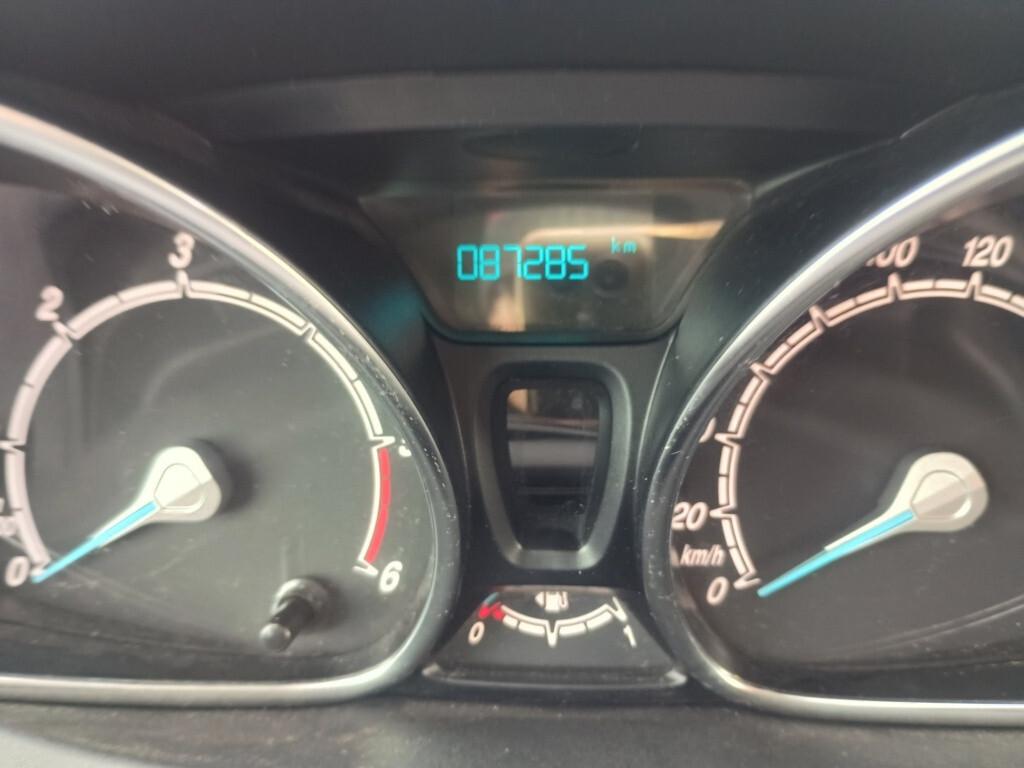 Ford B-Max 1.5 TDCi 75 CV Titanium Autocarro N1