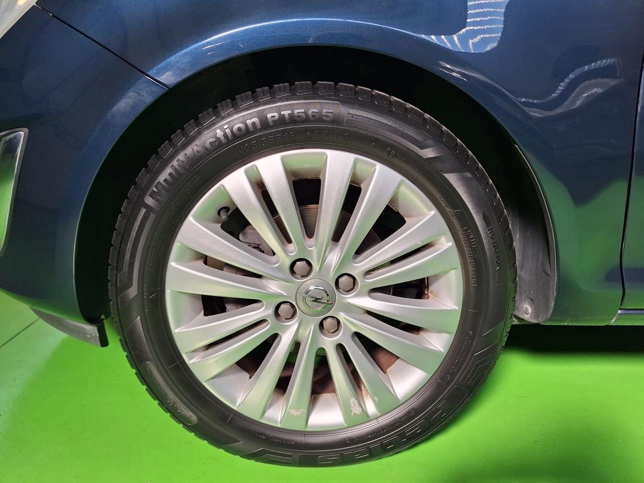 Opel Corsa 1.2benzina, 5 porte NEO PATENTATI