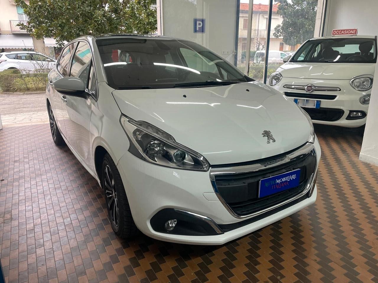 Peugeot 208 PureTech 82 5 porte Allure