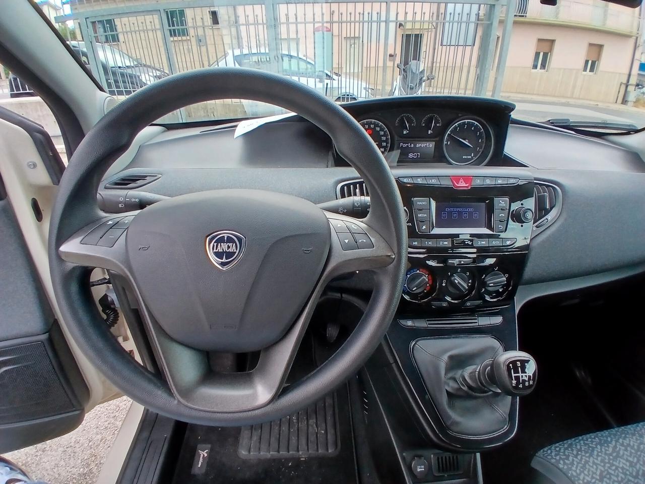 Lancia Ypsilon 1.0 BENZINA HYBRID 2022