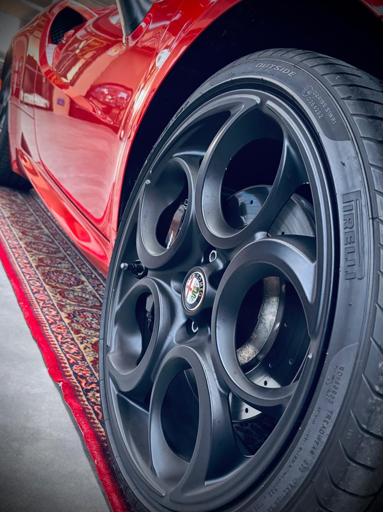 Alfa Romeo 4C 1750 TBi ex Jorge Lorenzo