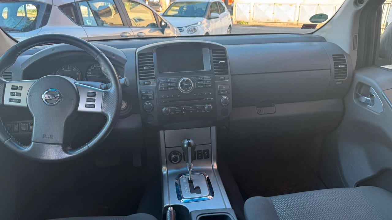 Navara 2.5 dCi 190CV 4 porte Double Cab LE pick-up lungo lunga cabina
