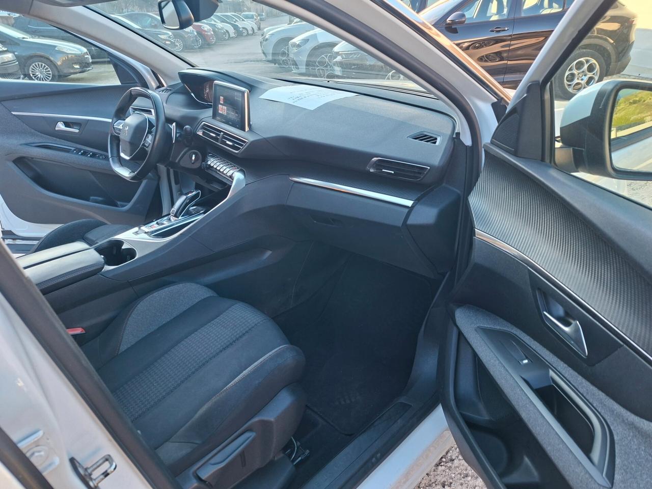 Peugeot 3008 BlueHDi 130 S&S EAT8 Business