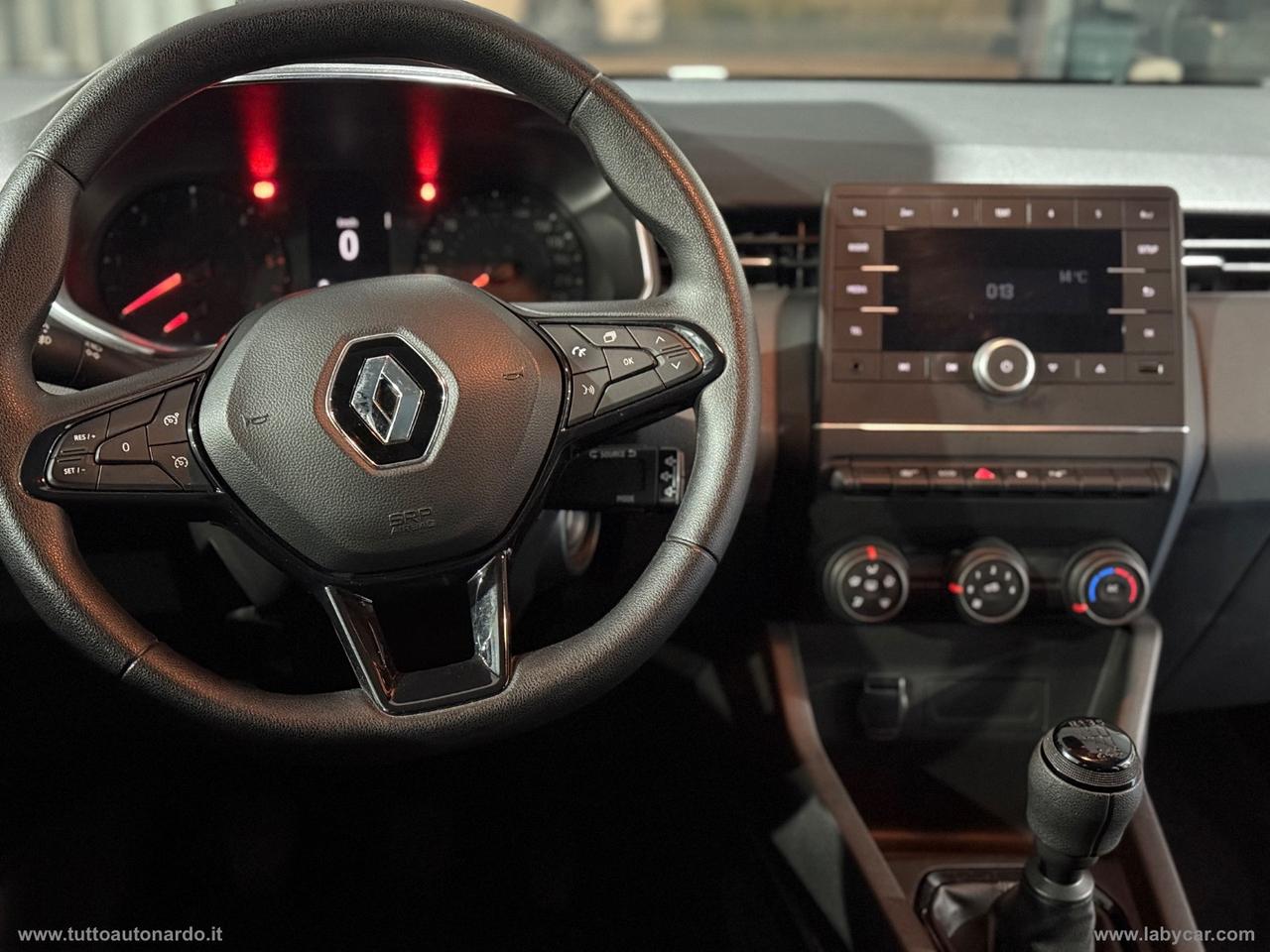 RENAULT Clio dCi 8V 90CV 5p. Moschino Life