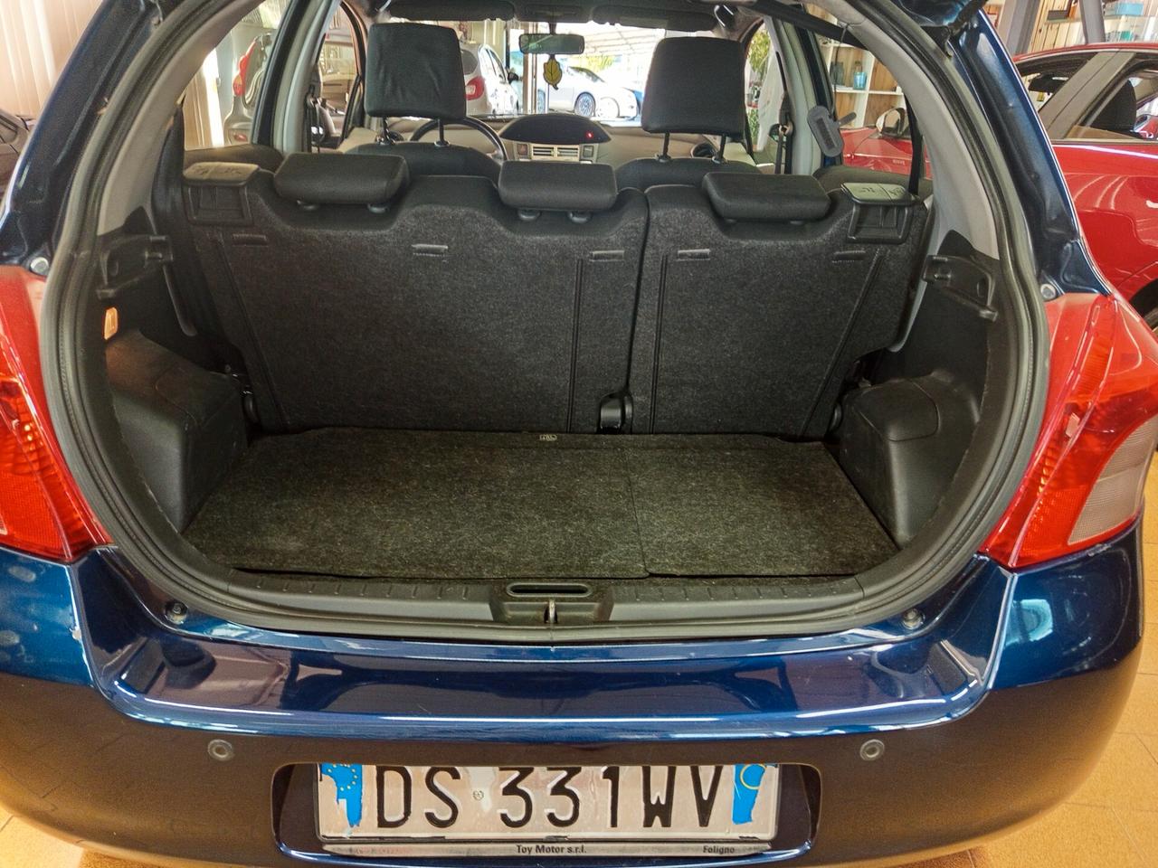 Toyota Yaris 1.0 5 porte, 126 Mila chilometri ok neopatentati