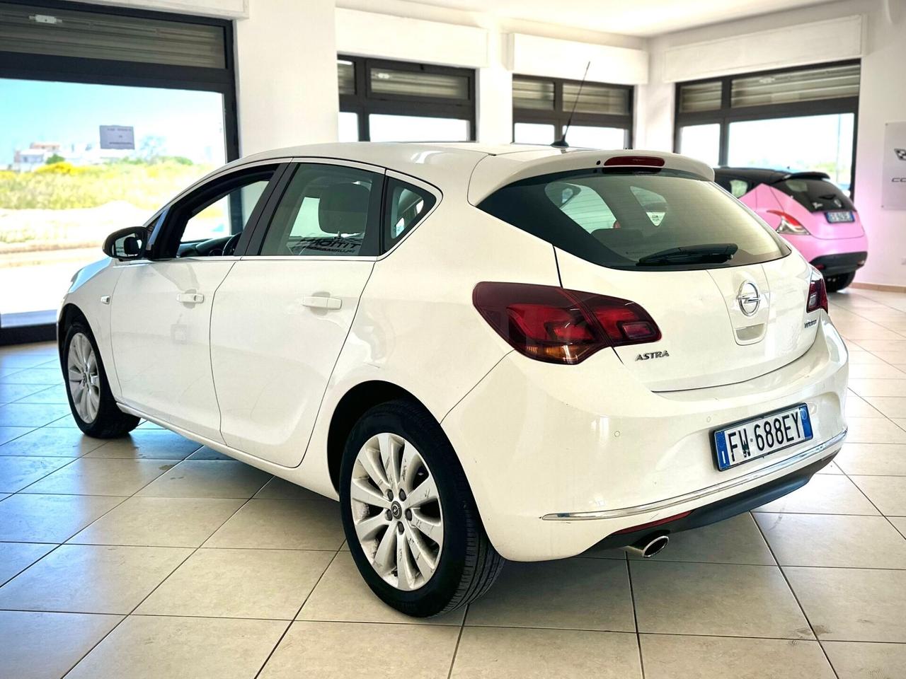 Opel Astra 1.4 Turbo 140CV METANO