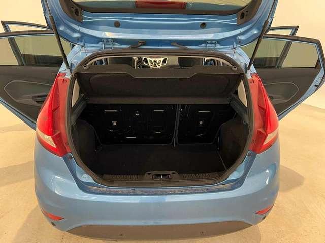 Ford Fiesta 1.4 5 porte Bz.- GPL Titanium NEOPATENTATI