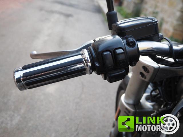 HARLEY-DAVIDSON 1130 V-ROD - VRSCR Street Rod