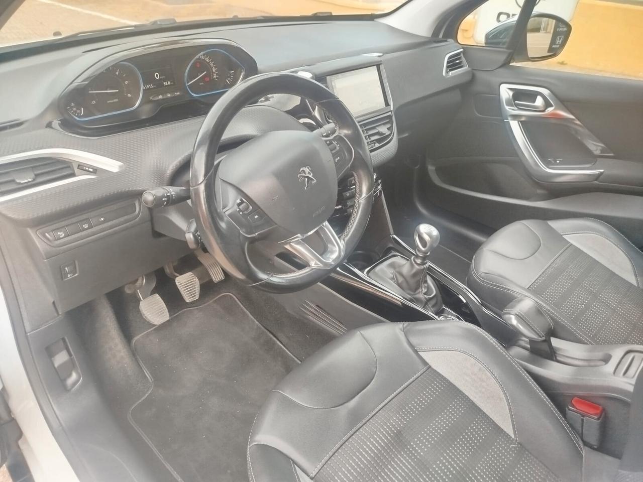 Peugeot 2008 BlueHDi 120 S&S Allure