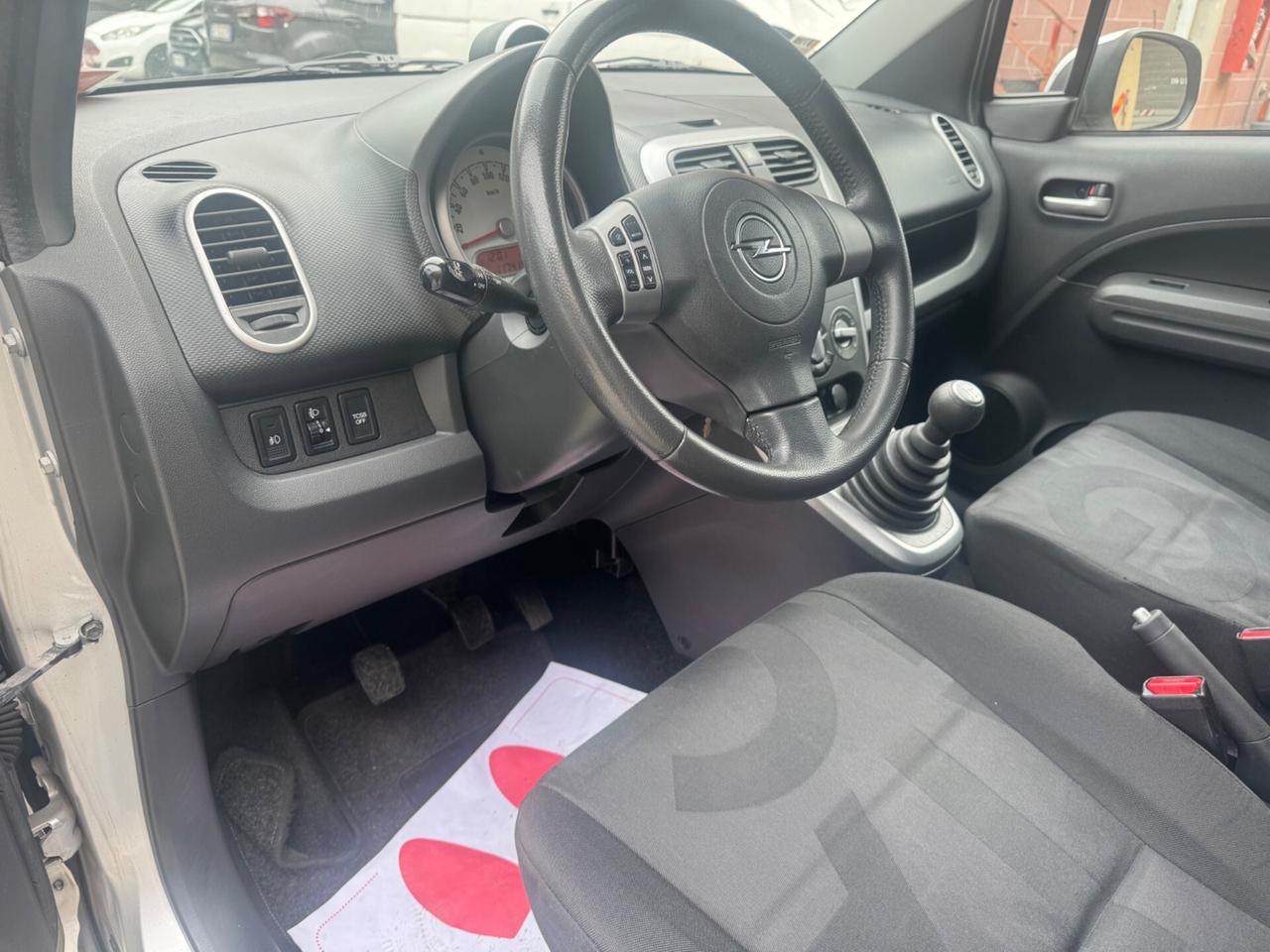 Opel Agila 1.2 16V 86CV Enjoy 2010