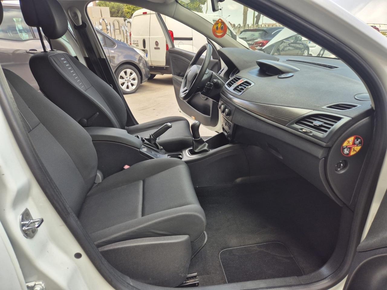 Renault Megane Mégane 1.5 dCi 90CV SporTour Confort