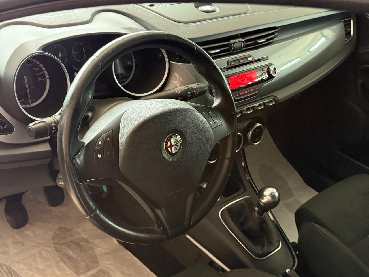 Alfa Romeo Giulietta 1.6 M.JET 105 cv. DISTINCTIVE