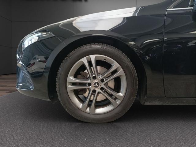MERCEDES-BENZ A 180 Automatic Business