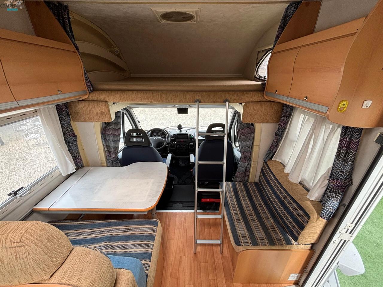 ELNAGH SUPER D 111c - MANSARDATO CON LETTI A CASTELLO IN CODA