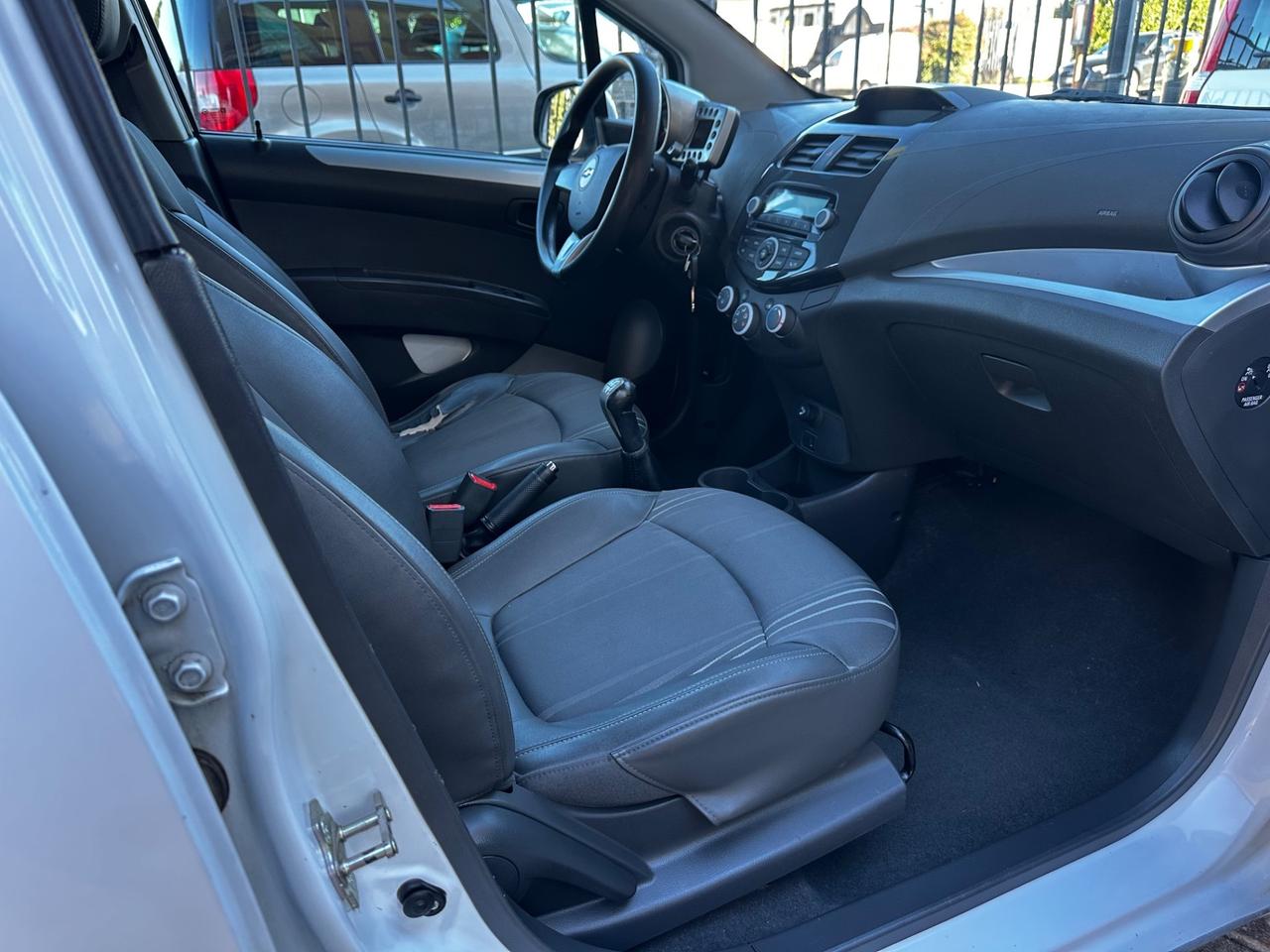 Chevrolet Spark 1.0 SPECIAL EDITION BUBBLE 2015