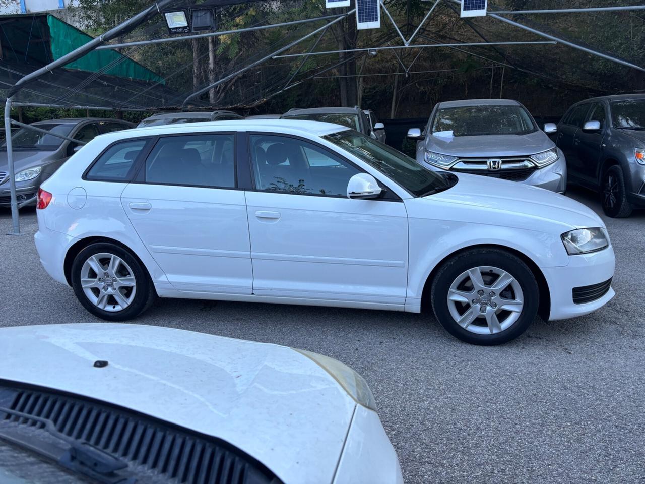 Audi A3 SPB 1.6 TDI 105 CV OK NEOPATENTATI