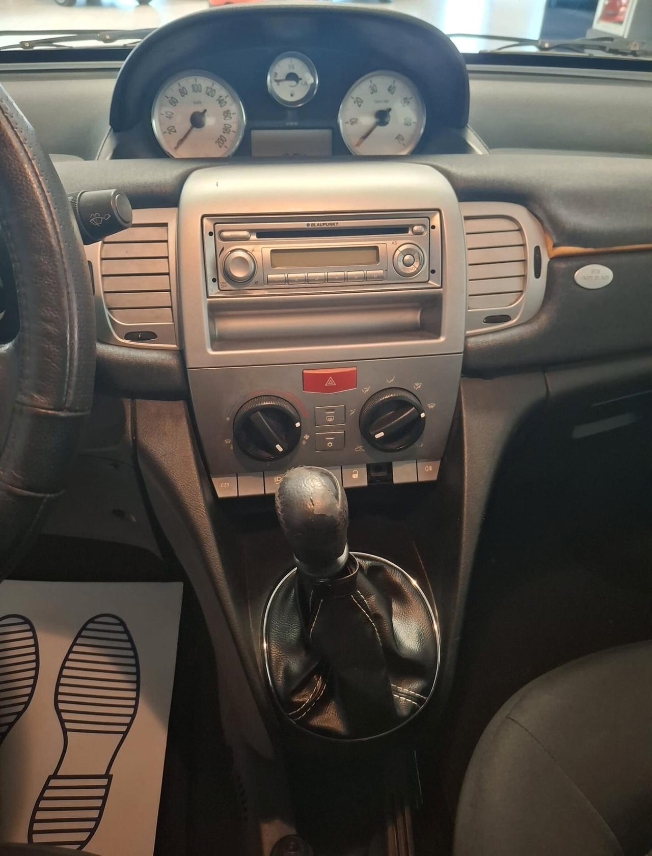 Lancia Ypsilon 1.2 Argento