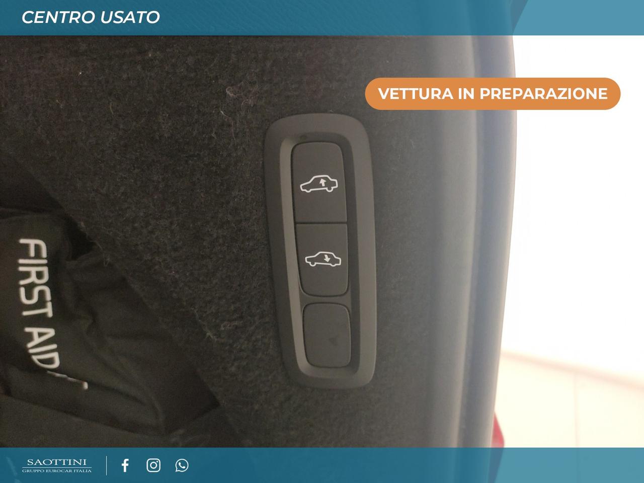 2.0 d5 R-Design awd 235 CV 7 p. Geartronic
