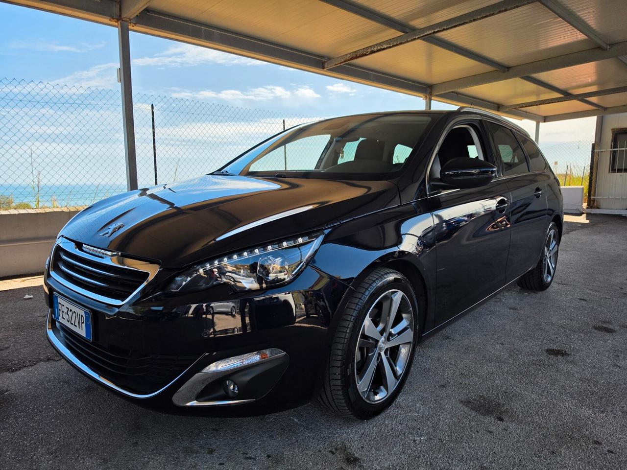 Peugeot 308 BlueHDi 120 S&S SW Allure