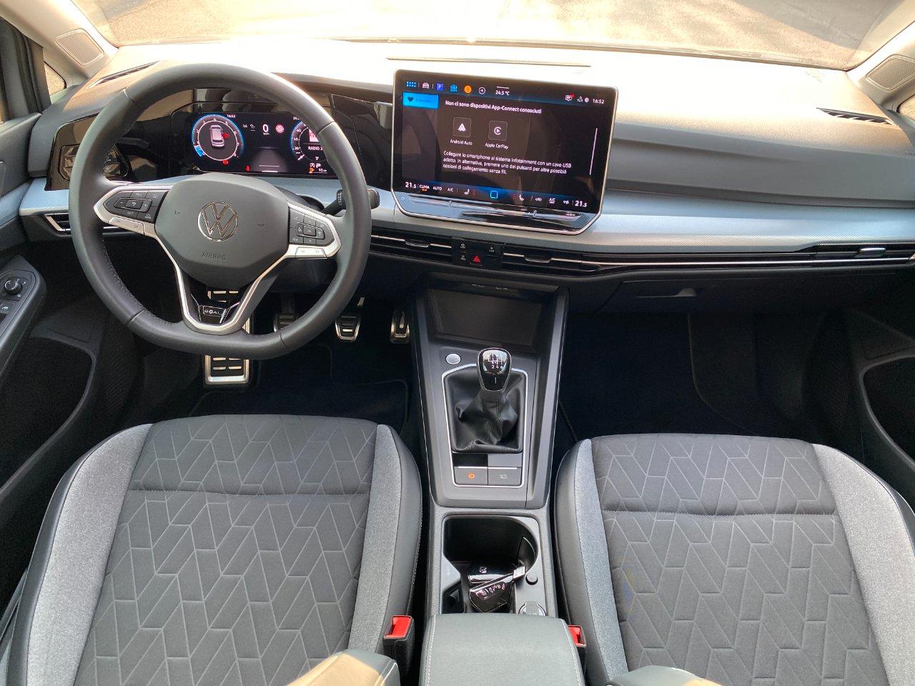 Volkswagen Golf 1.5 TSI 116 CV LIFE GOAL, WINTER PACK, FARI LED, CARPLAY, LUCI AMBIENTE