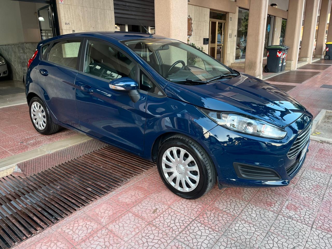 Ford Fiesta 1.2 5p perfetta garantita-2015