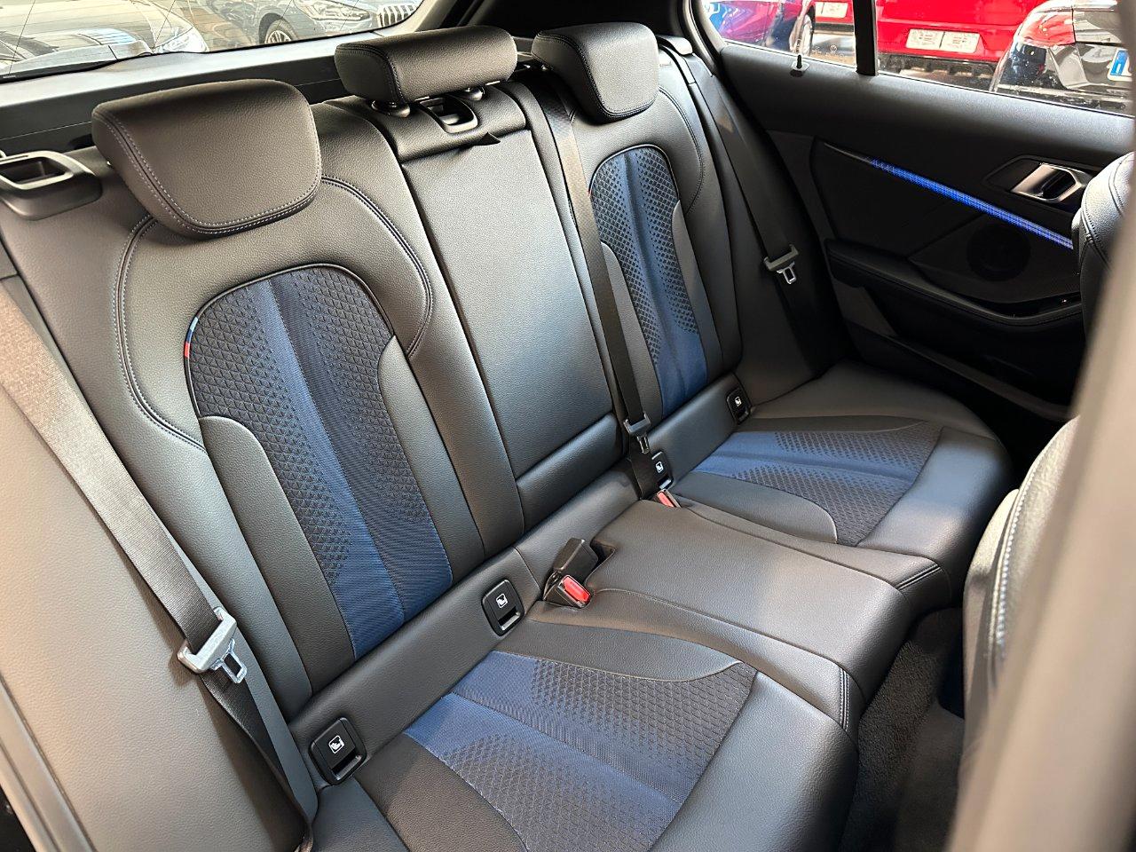 BMW 118 d Msport auto - 18" - Carplay - IVA