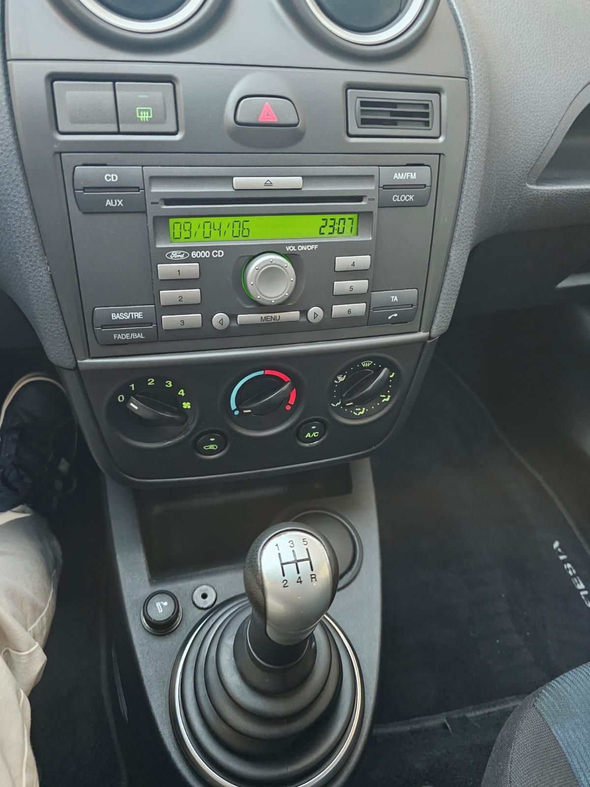 Ford Fiesta 1.4 TDCi 5p. Ghia