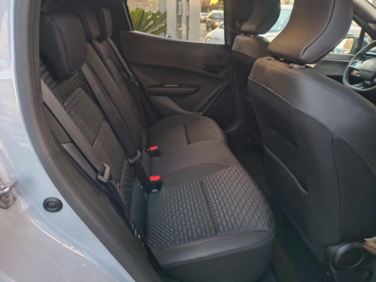 RENAULT CLIO BENZINA DA IMMATRICOLARE 22.000 EUR