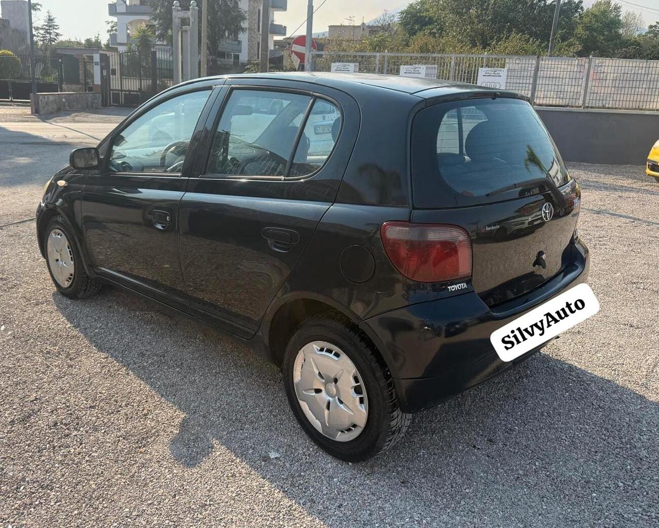 Toyota Yaris 1.3i 16V cat 5 porte Luna