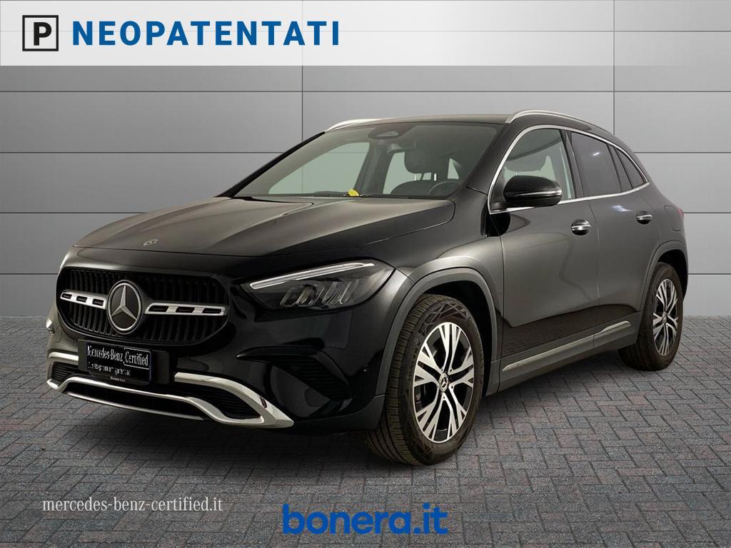 Mercedes GLA 180 180 D Progressive Advanced Plus 8G-DCT