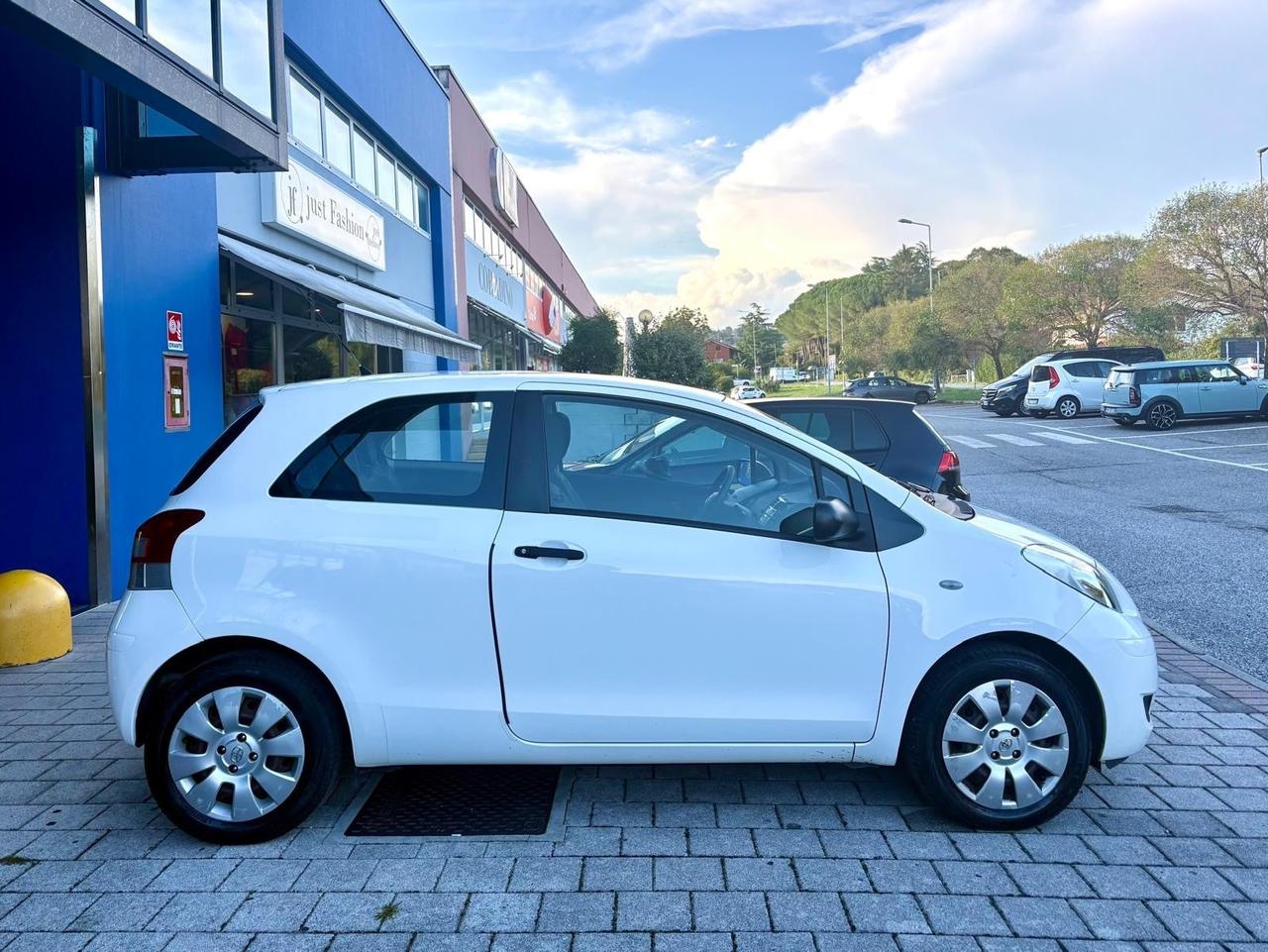 Toyota Yaris 1.0 Neopatentati