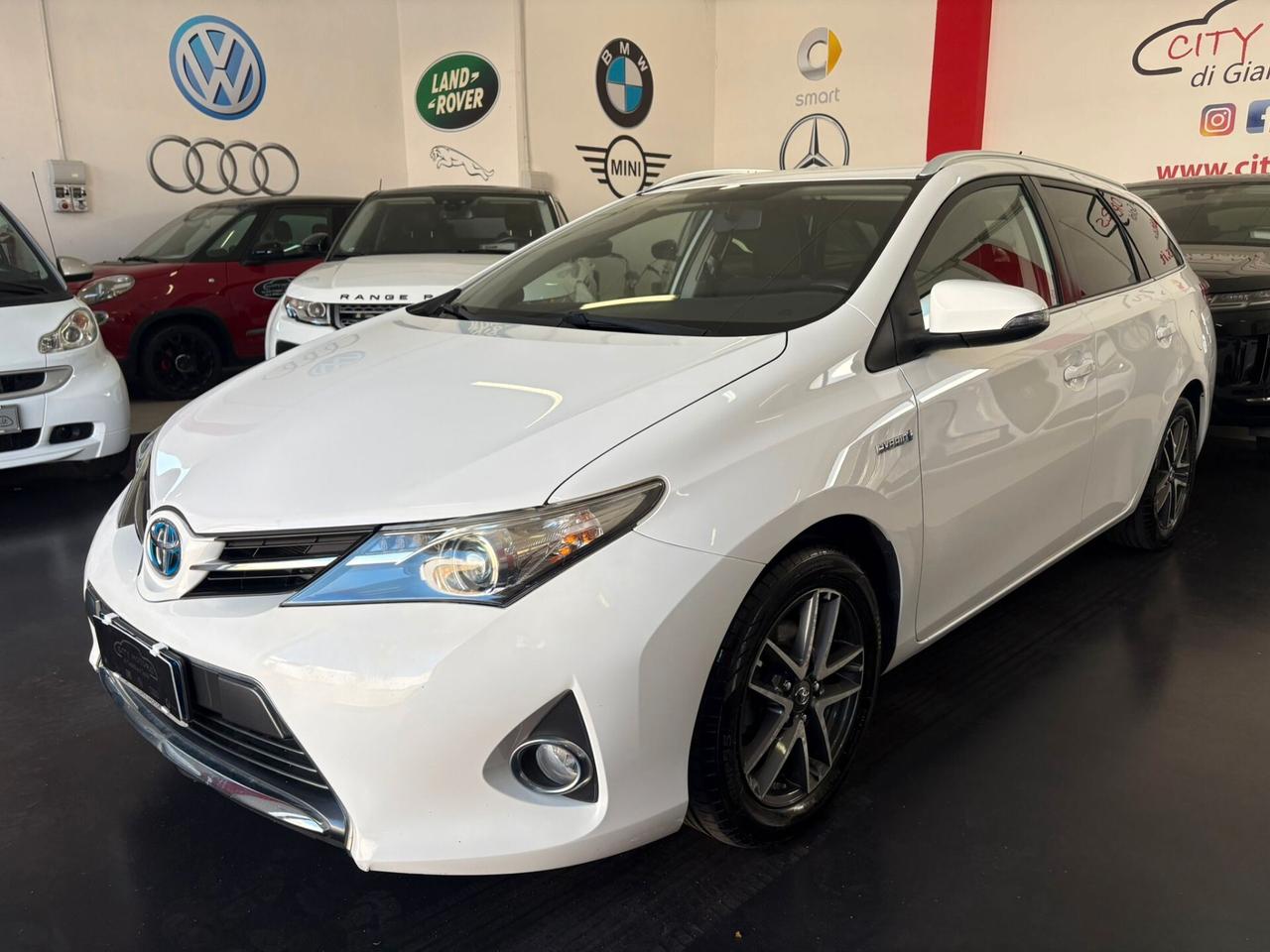 Toyota Auris Touring Sports 1.8 Hybrid Lounge