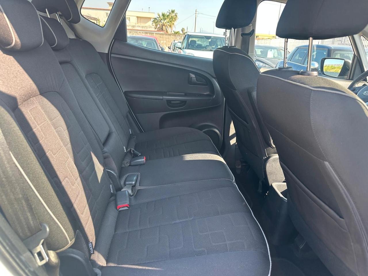 Kia Venga 1.4 CVVT EX ISG-08/2011