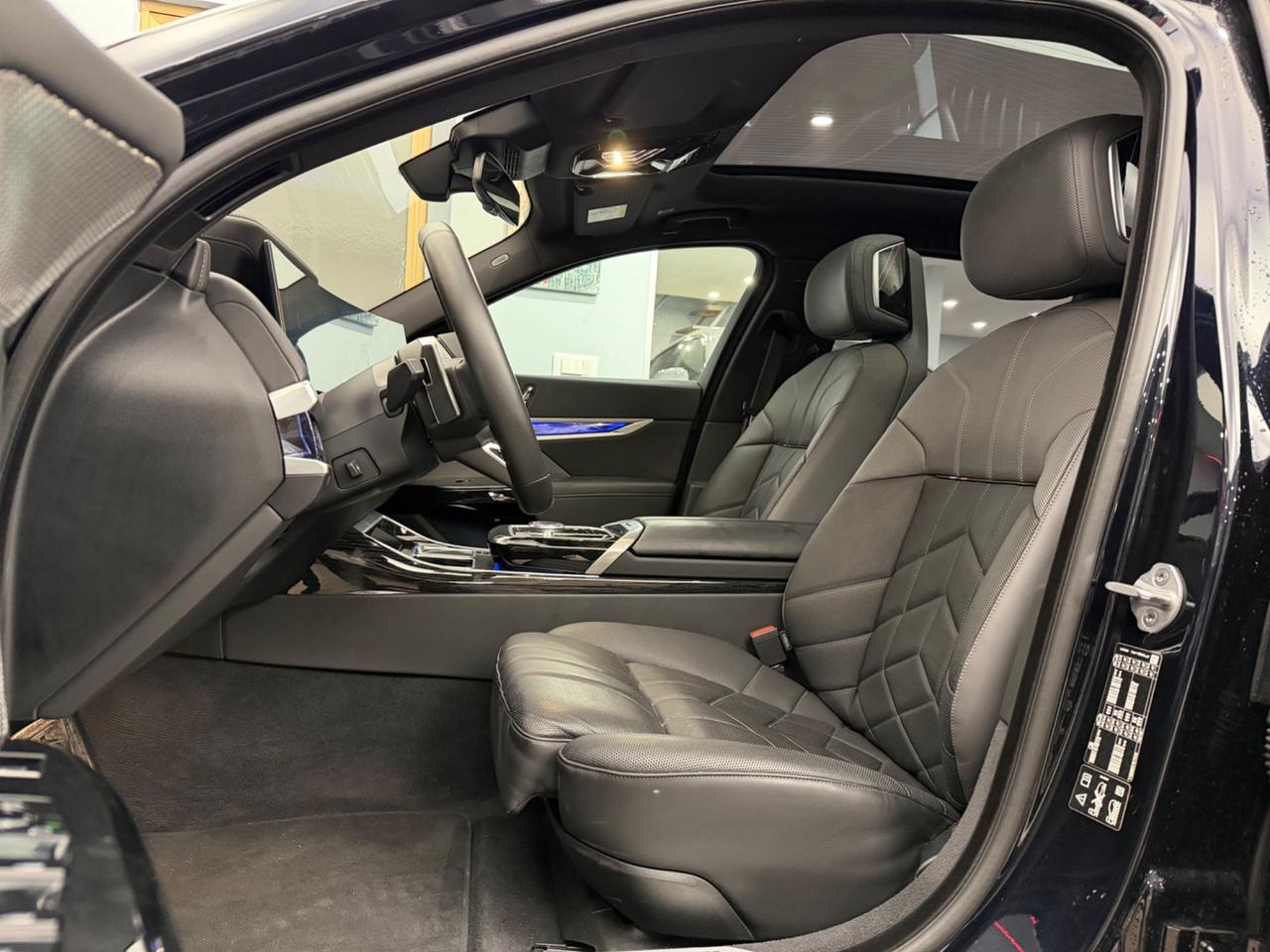 BMW 740d xDrive Msport Pro iva esposta