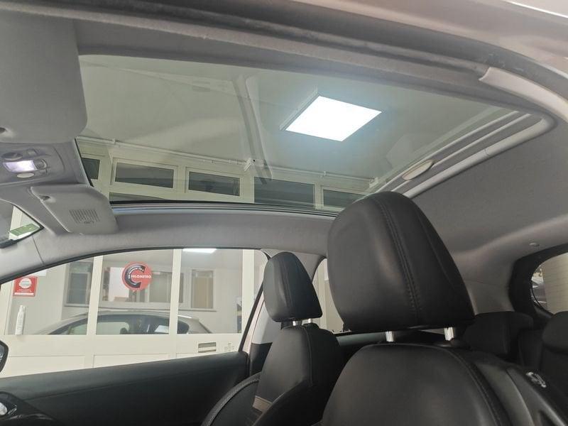 Peugeot 208 208 5p 1.4 hdi 8v ALLURE TETTO