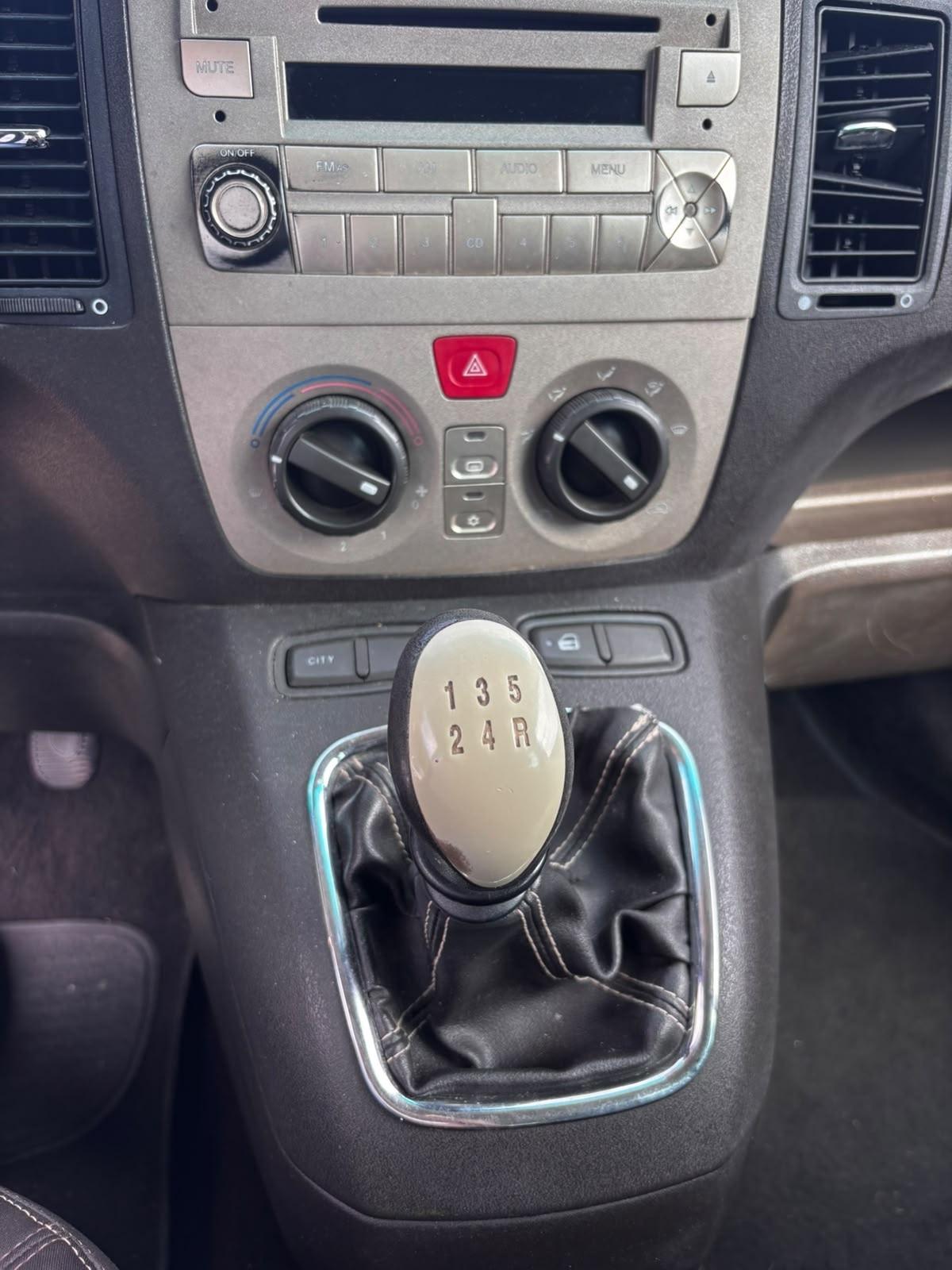 Lancia MUSA 1.4 Argento Ecochic GPL