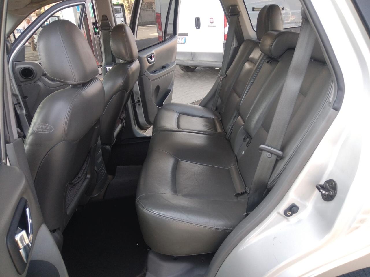 Hyundai Santa Fe 2.0 CRDi 125cv TD VGT 4WD Dynamic x neopatentati