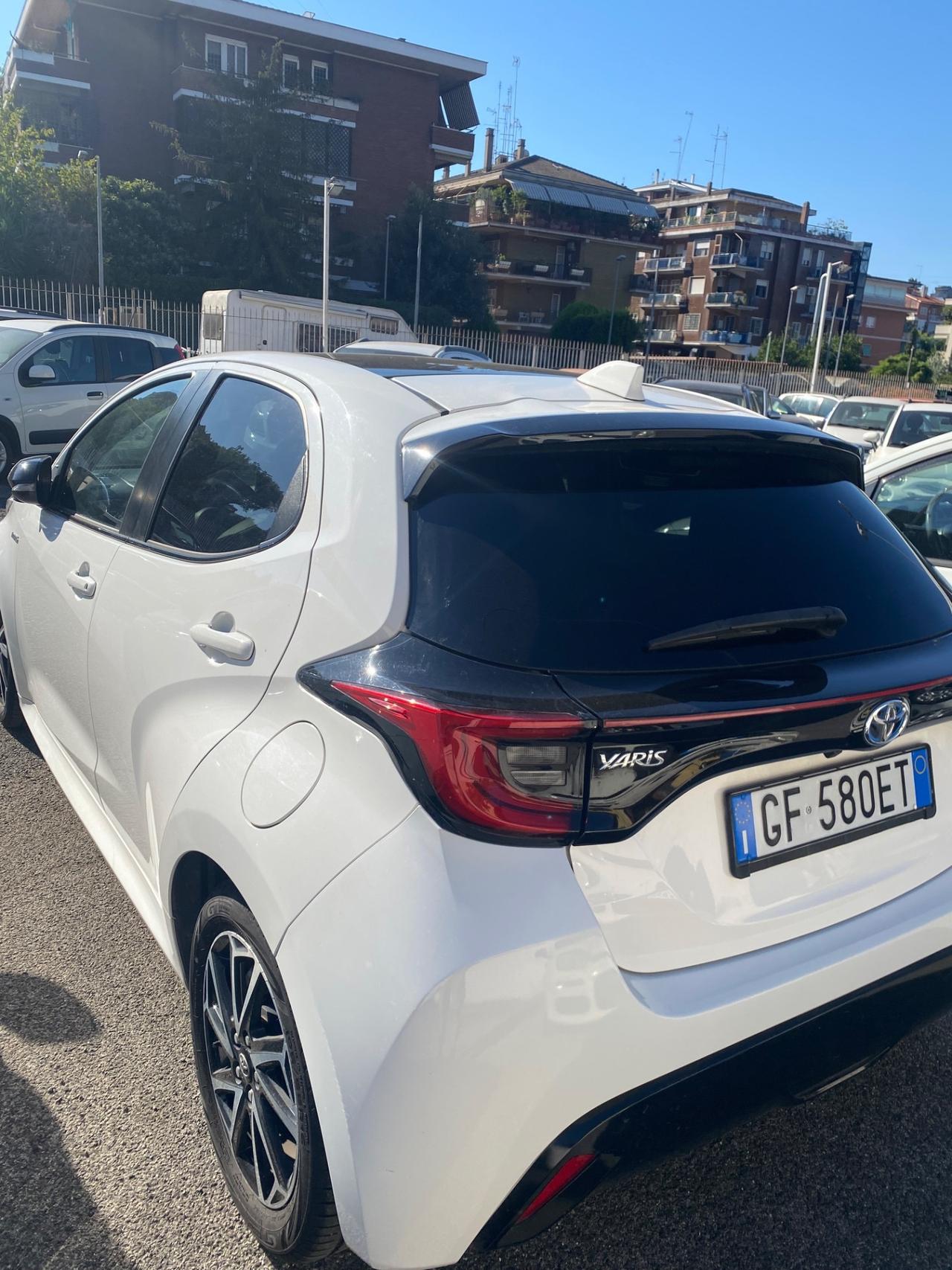 Toyota Yaris 1.5 Hybrid 5 porte Lounge