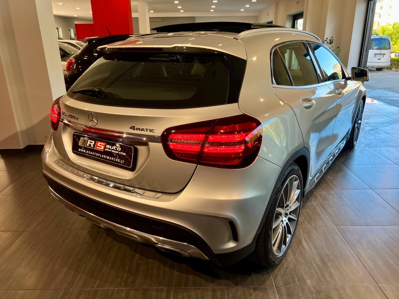 Mercedes-benz GLA 200d Auto 4Matic Premium TETTO