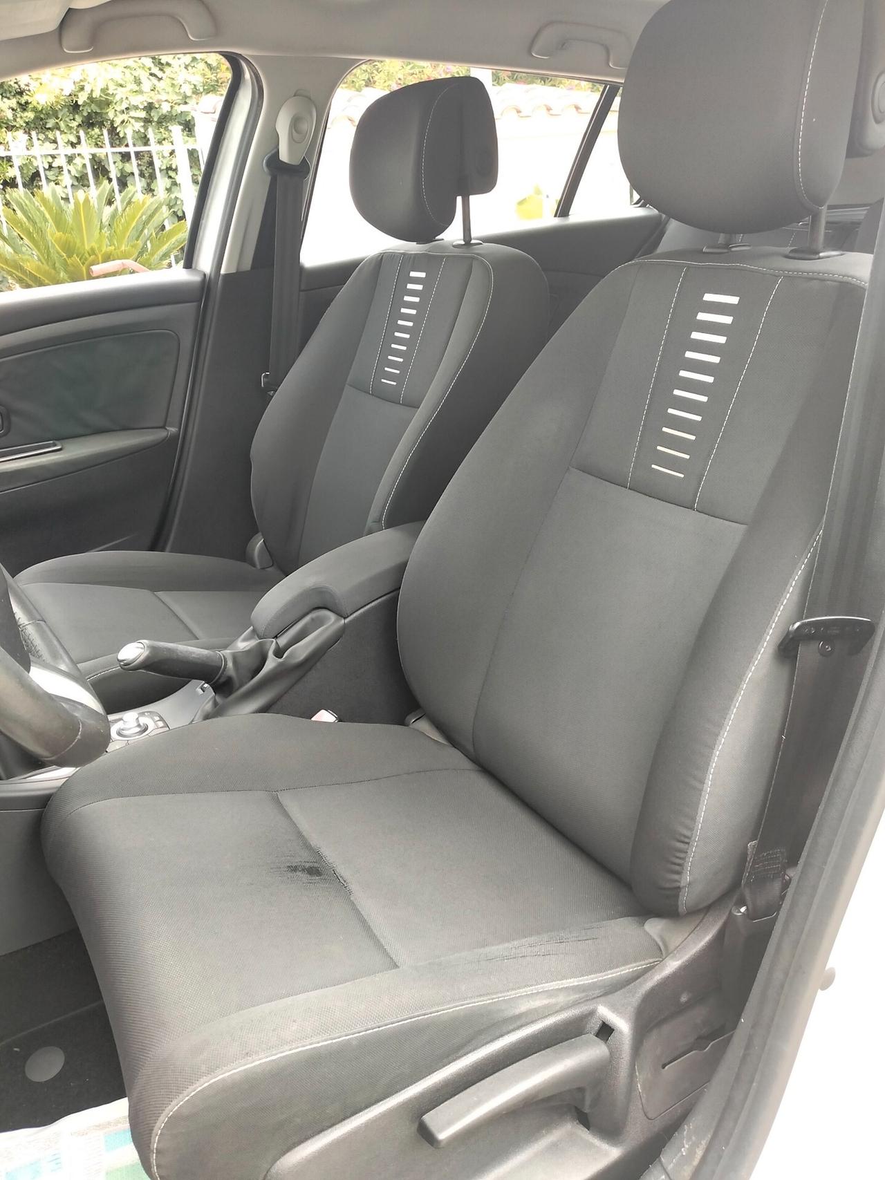 Renault Megane Mégane 1.5 dCi 110CV EDC Attractive