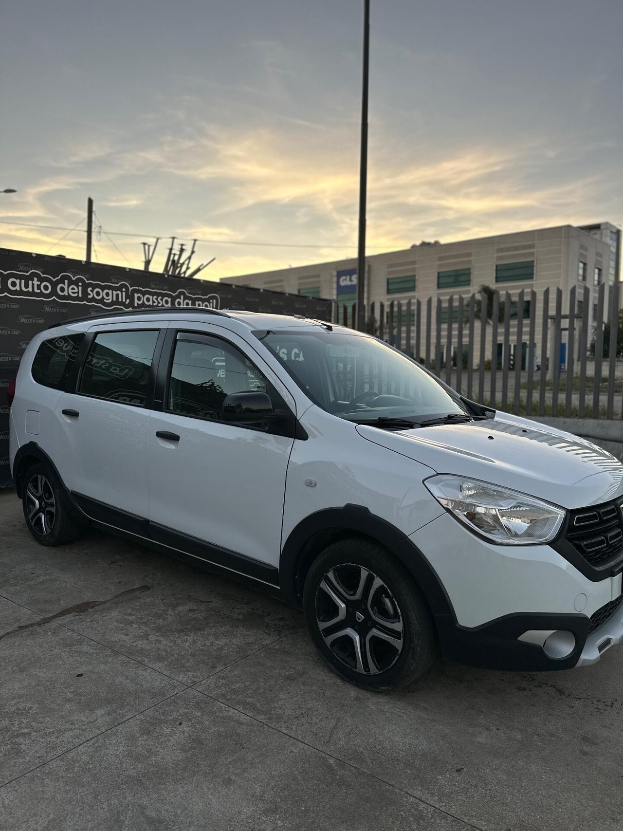 DACIA LODGY 7 POSTI (anno 2019)